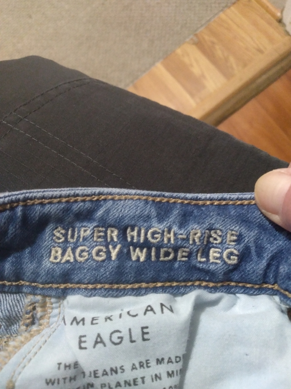 AE Super Hi Rise Baggy Wide Leg Jeans - Picture 8 of 8
